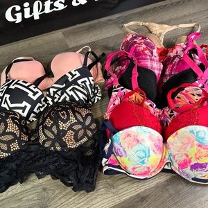 10 Victoria's Secret Bra lot- Black, Pink, Red, Cream 32B/34B
